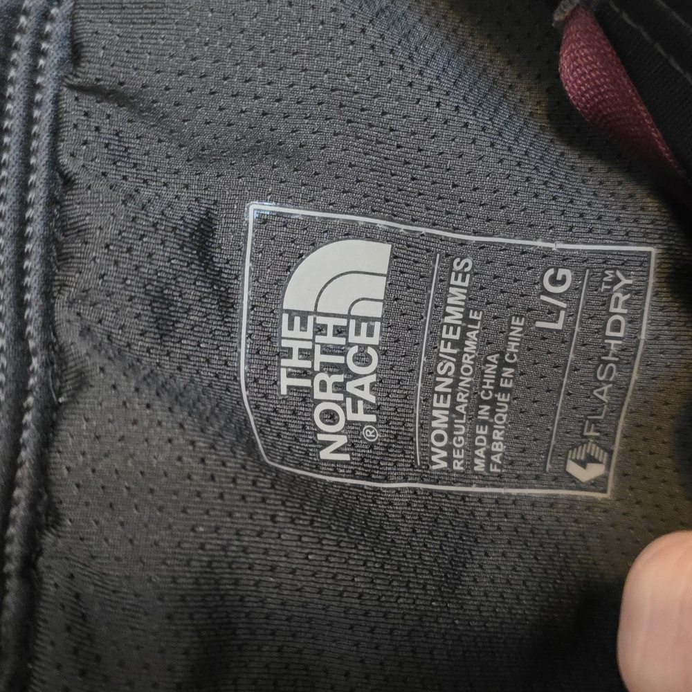 The North Face Floral Running Skort in Black with Burgundy-Pink and Olive - Picture 4 of 6